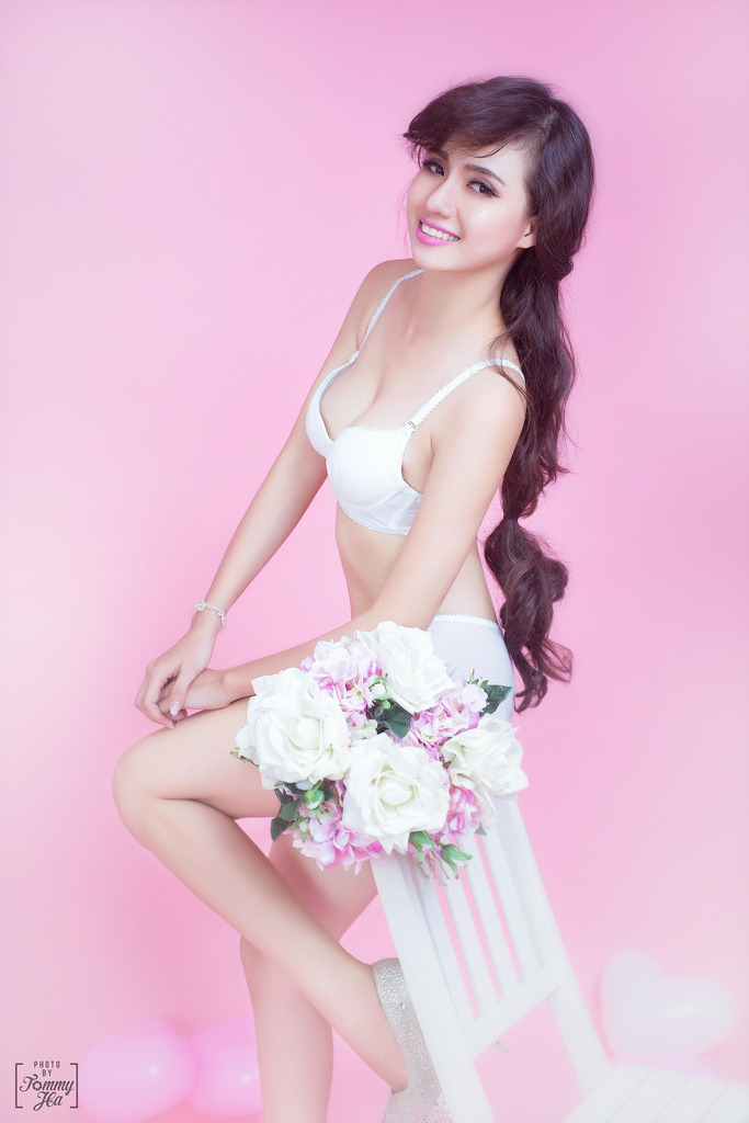 趁女朋友洗澡玩她闺蜜h